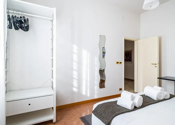 Comfort In The Heart Of بولونيا